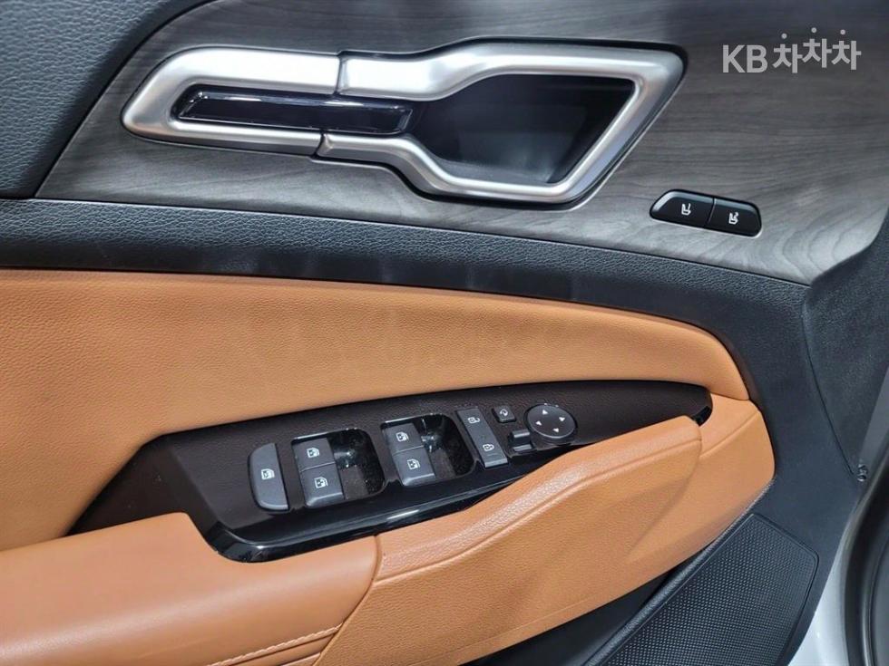 2022 - kia sportage