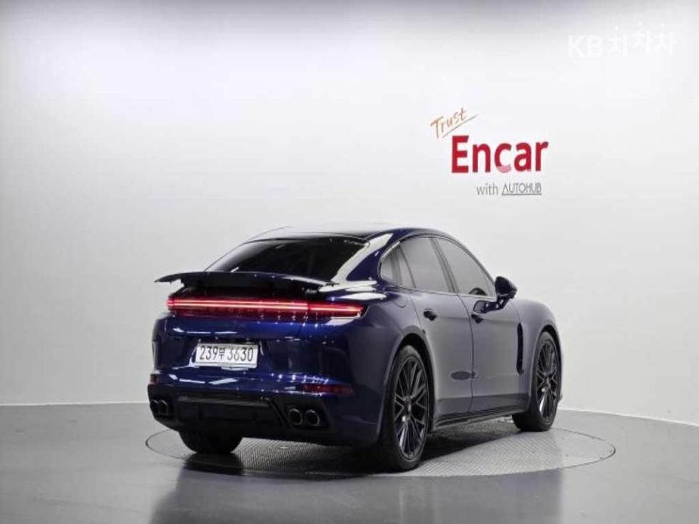 2025 - porsche panamera