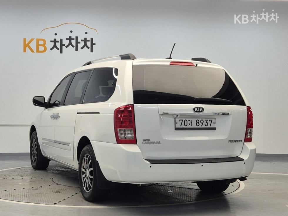 2013 - kia carnival