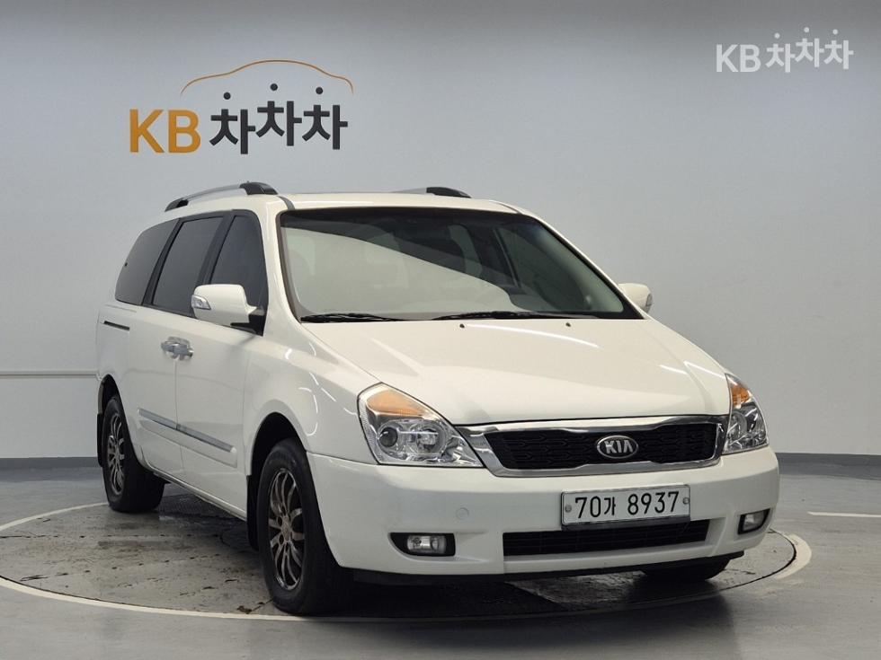 2013 - kia carnival