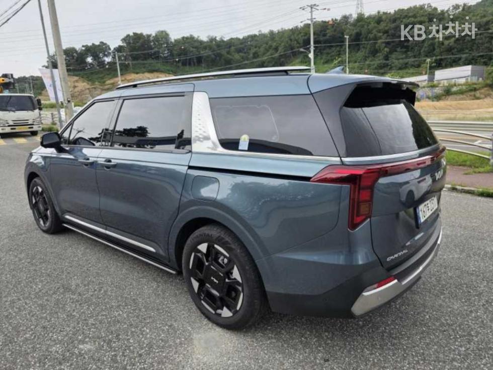 2024 - kia carnival