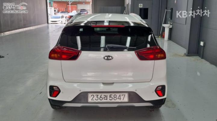 Kia Niro 1.6 HEV Prestige 5