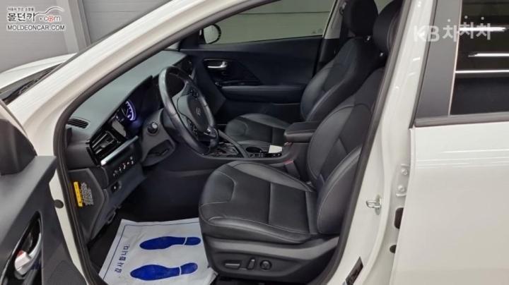 Kia Niro 1.6 HEV Prestige 10