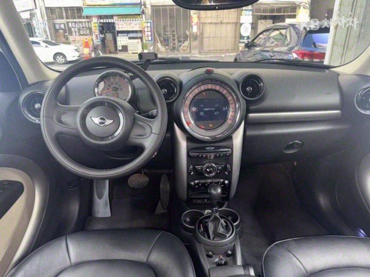 Mini Countryman D 2.0 8