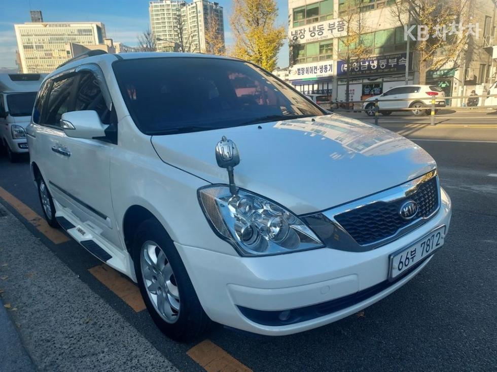 2012 - kia carnival