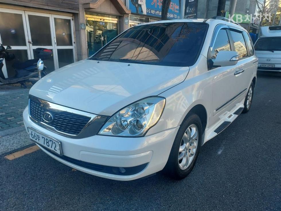2012 - kia carnival