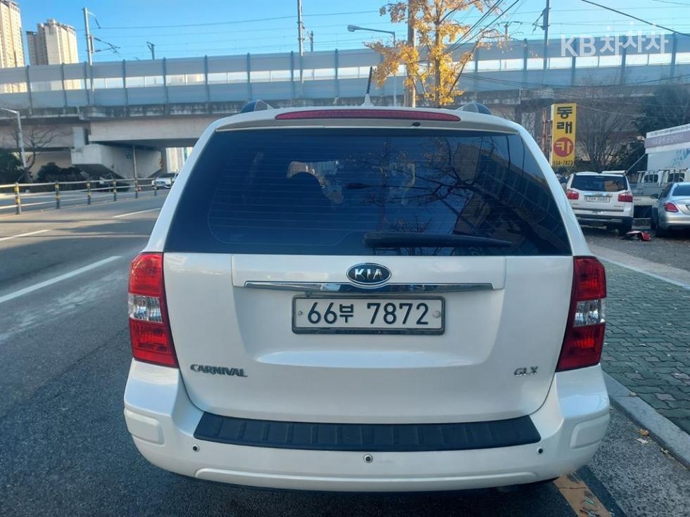 2012 - kia carnival