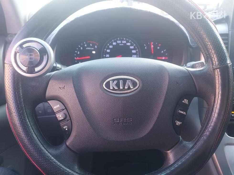 2012 - kia carnival