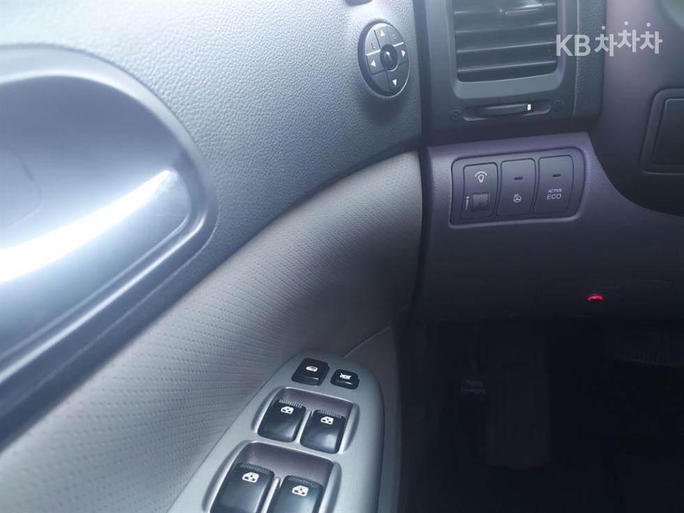 2012 - kia carnival