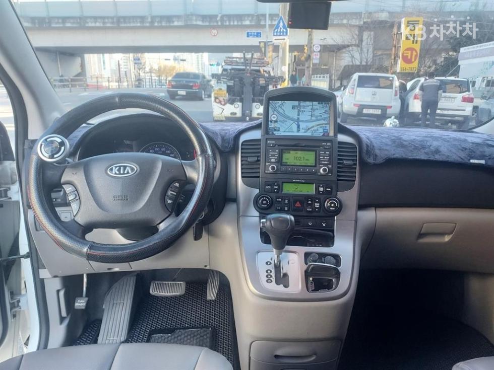 2012 - kia carnival