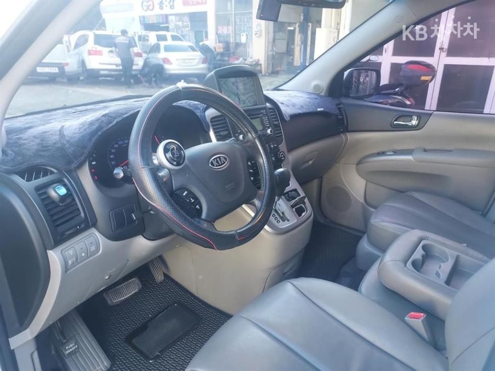 2012 - kia carnival