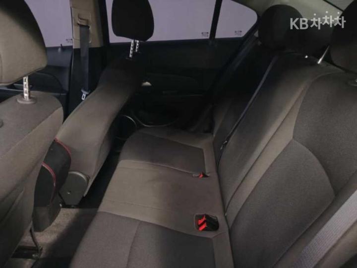 Chevrolet Cruze Amazing New 1.8 Gasoline LS 9