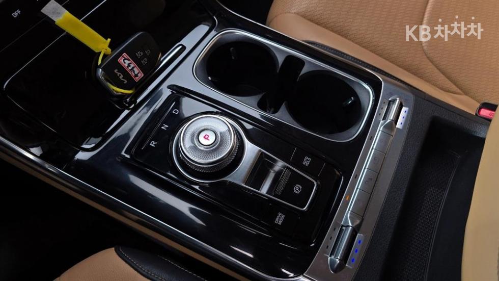 2022 - kia carnival