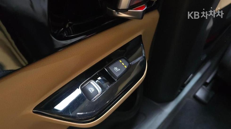 2022 - kia carnival