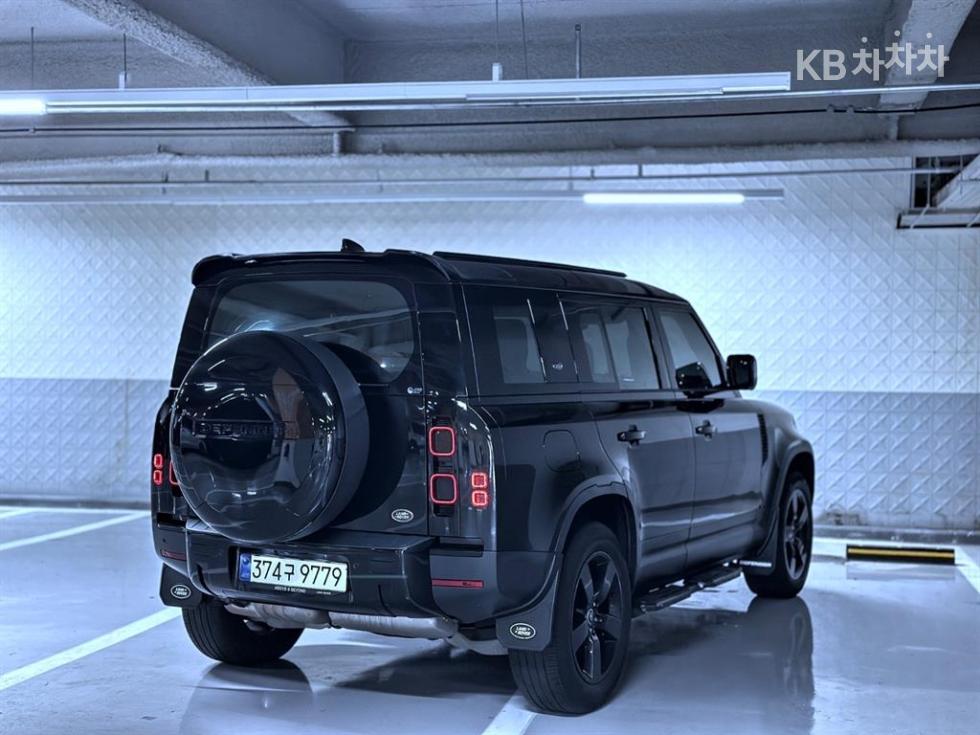 Land Rover Defender — miniaturë 2