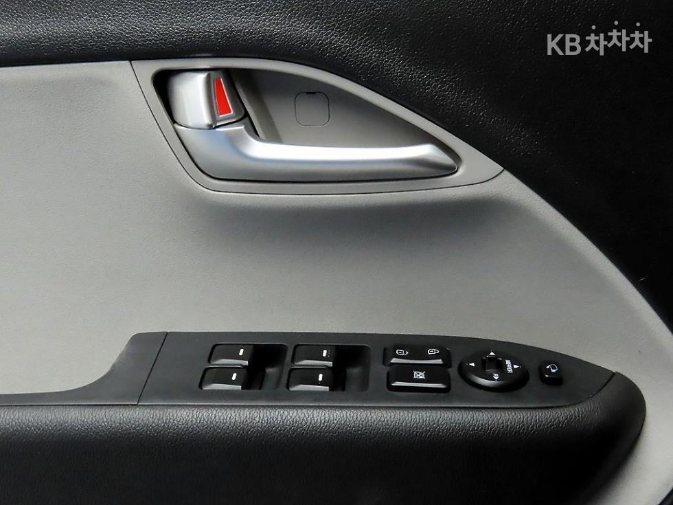 2020 - kia ray