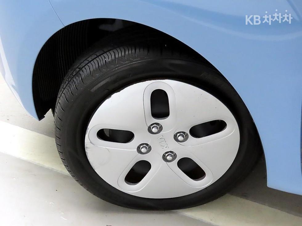 2020 - kia ray