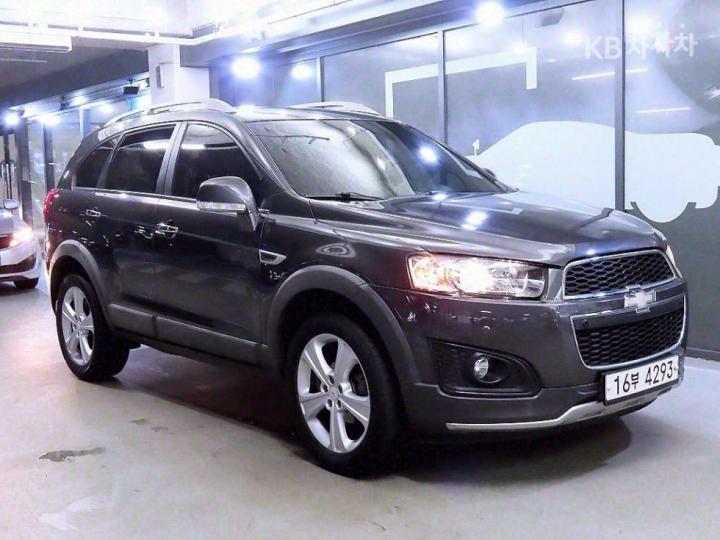 Chevrolet Captiva 2WD LT Premium 2