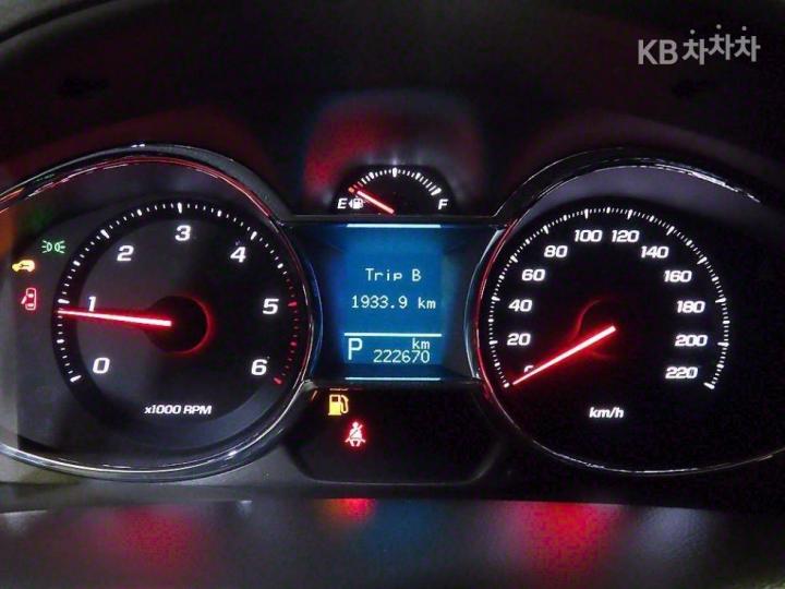 Chevrolet Captiva 2WD LT Premium 10