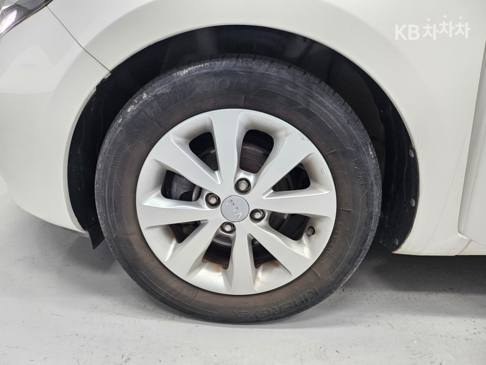 2014 - kia pride