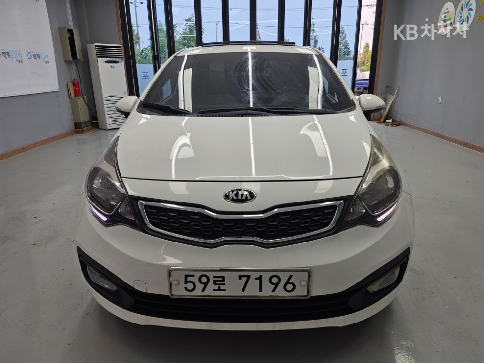 2014 - kia pride