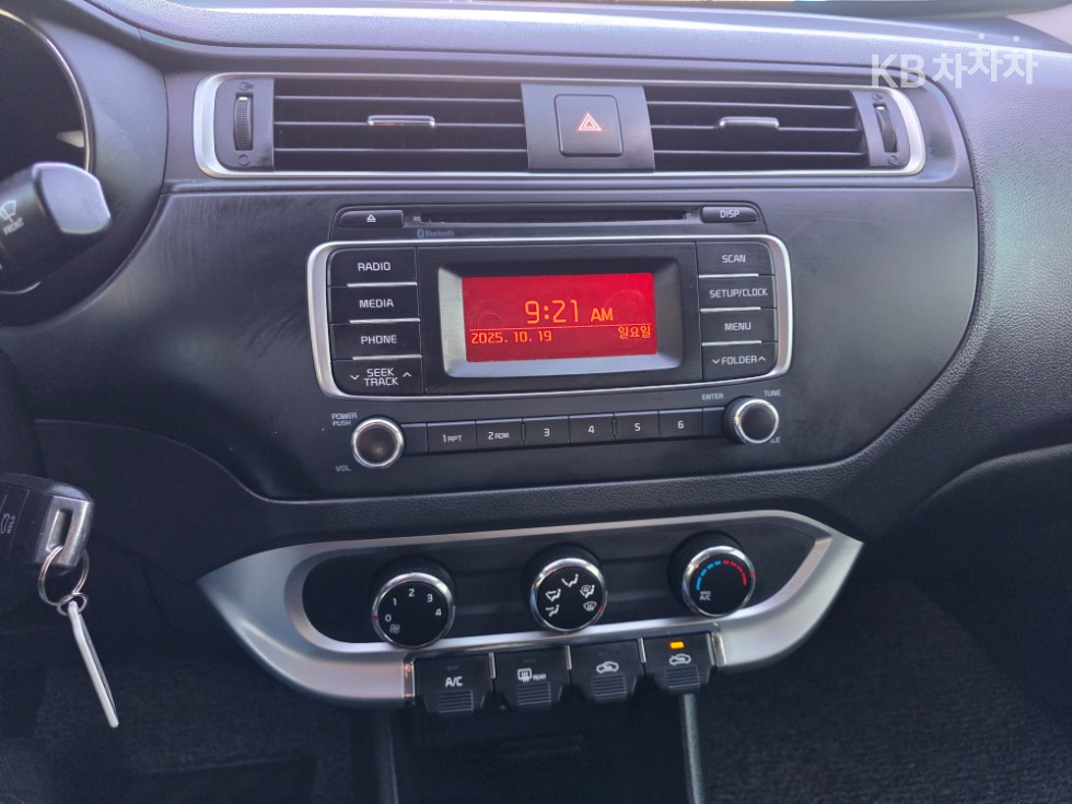 2016 - kia pride