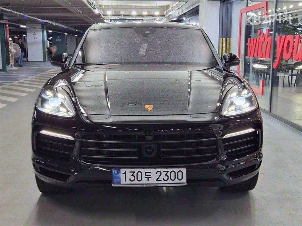 Porsche Cayenne — miniaturë 2