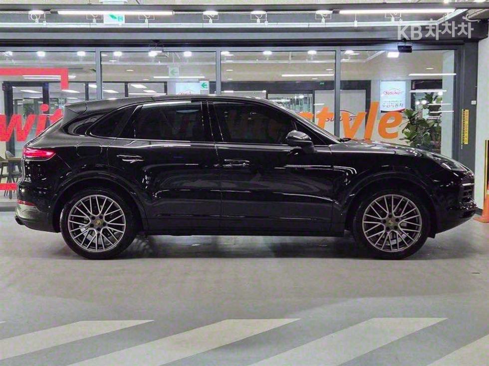 Porsche Cayenne — miniaturë 3