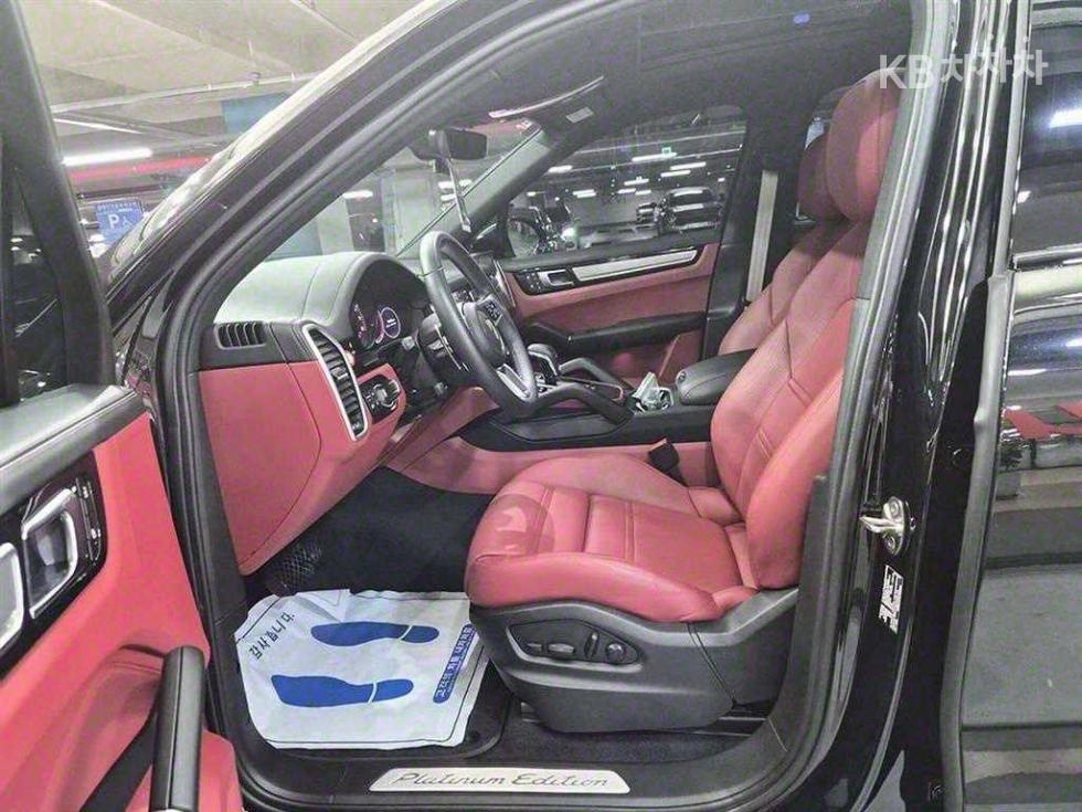 Porsche Cayenne — miniaturë 6