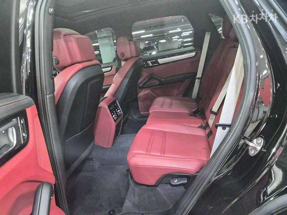 Porsche Cayenne — miniaturë 7