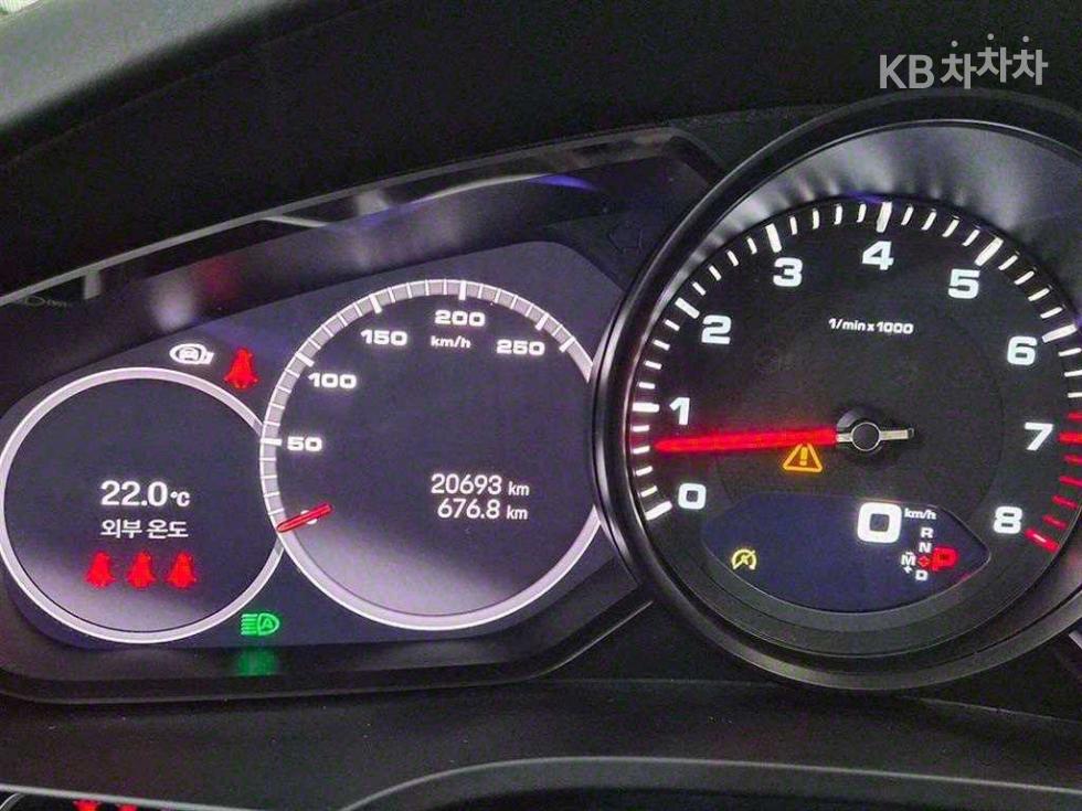 Porsche Cayenne — miniaturë 13