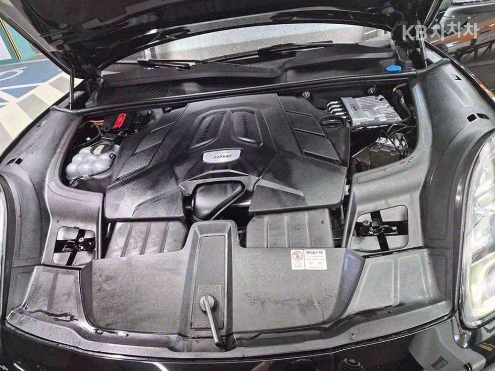 Porsche Cayenne — miniaturë 19
