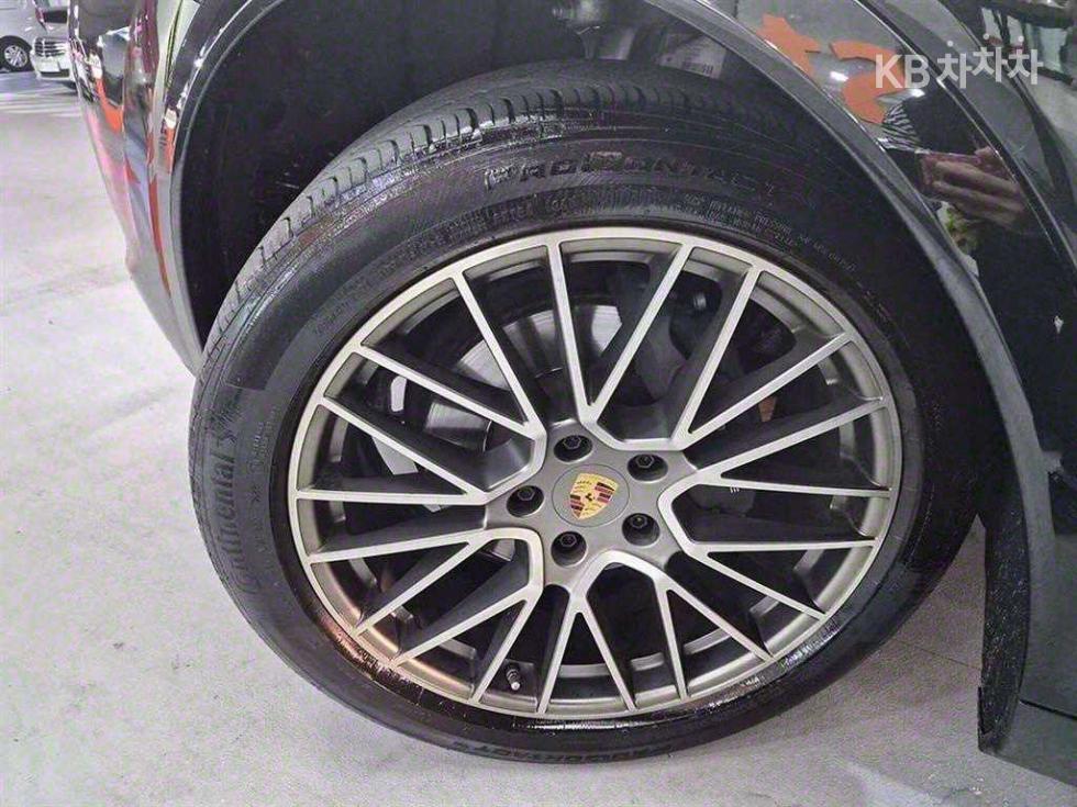 Porsche Cayenne — miniaturë 20