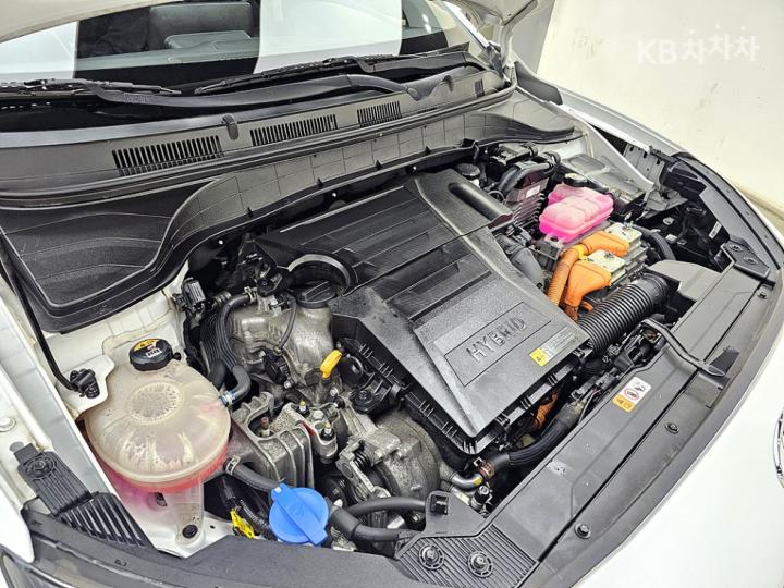 Hyundai Kona Hybrid 1.6 HEV Modern 7