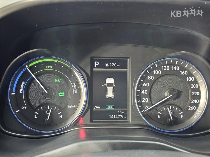 Hyundai Kona Hybrid 1.6 HEV Modern 8