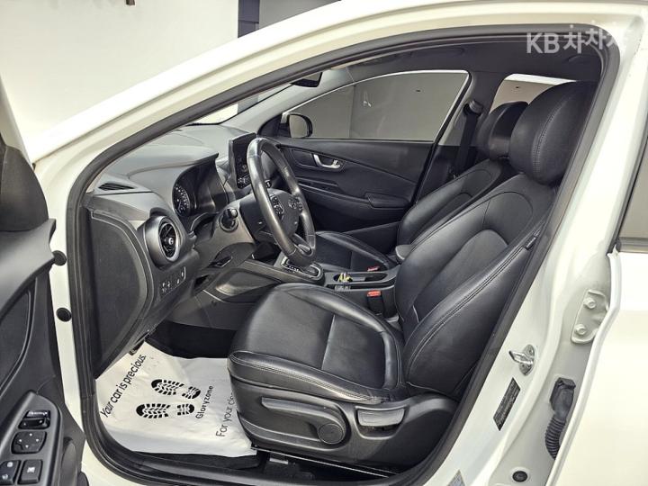 Hyundai Kona Hybrid 1.6 HEV Modern 9