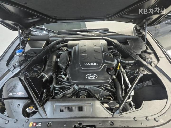 Hyundai Genesis DH G330 Premium AWD 6