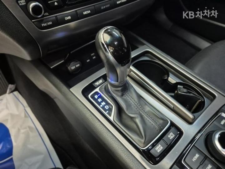 Hyundai Genesis DH G330 Premium AWD 9