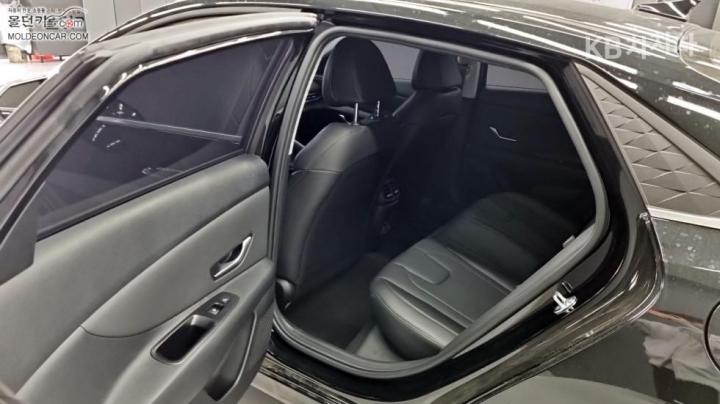 Hyundai Avante 1.6 Gasoline Inspiration - фото 8