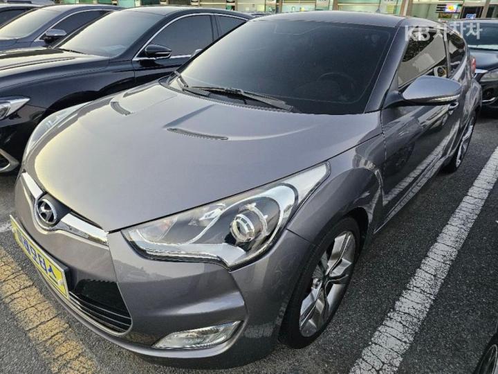 Hyundai Veloster Extreme 2