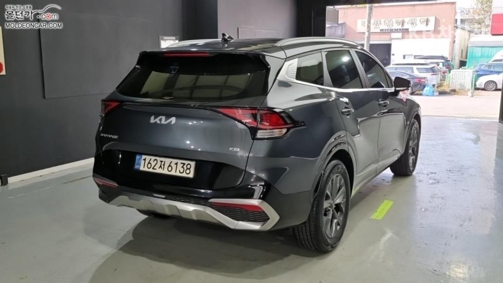 2023 - kia sportage