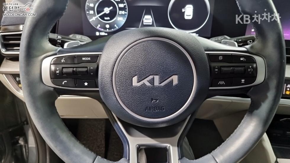 2023 - kia sportage