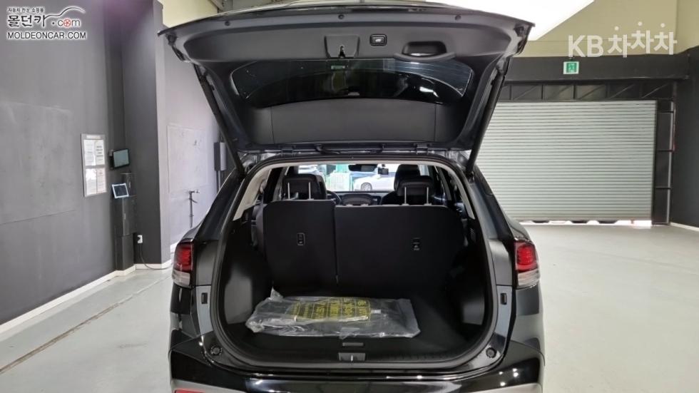 2023 - kia sportage