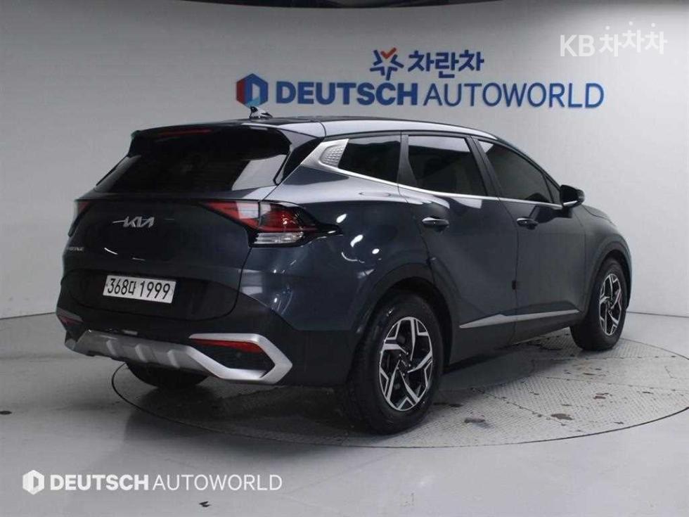 2022 - kia sportage