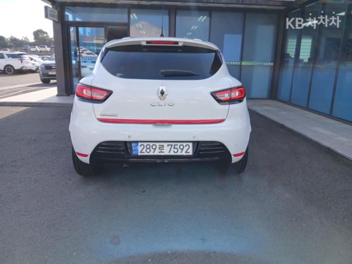 Renault Clio 1.5dci Intense 4