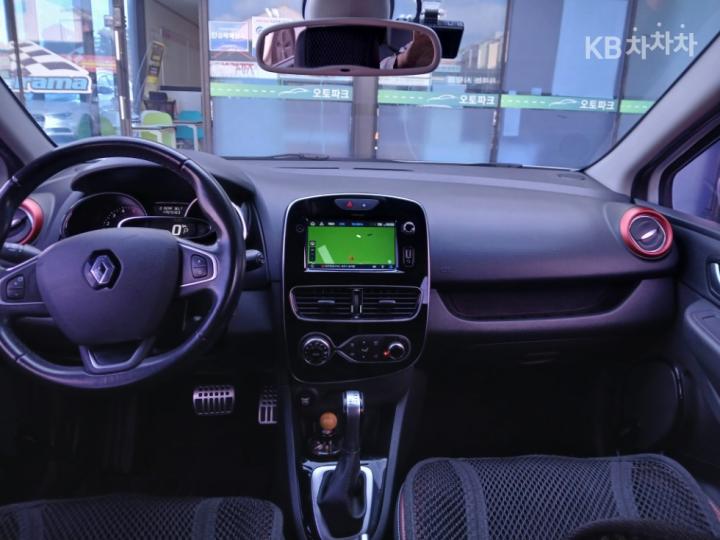 Renault Clio 1.5dci Intense 10