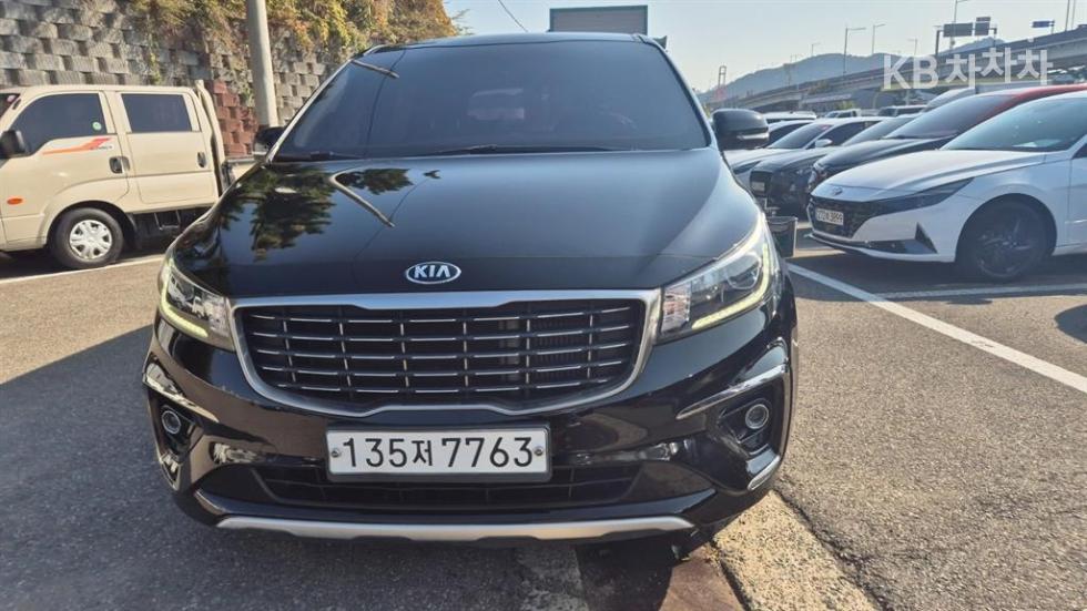 2020 - kia carnival