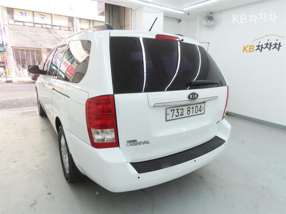 2012 - kia carnival
