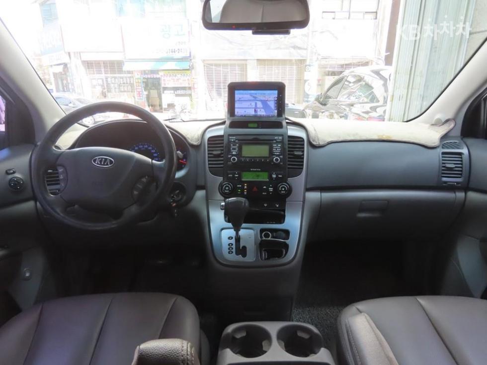 2012 - kia carnival