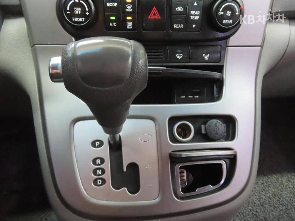 2012 - kia carnival
